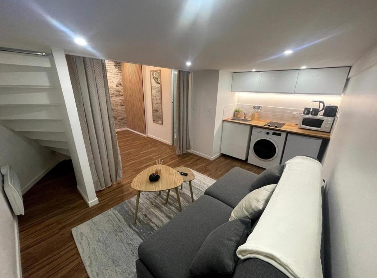 Eiffel Tour - Cosy Maneo Apartman Párizs Kültér fotó